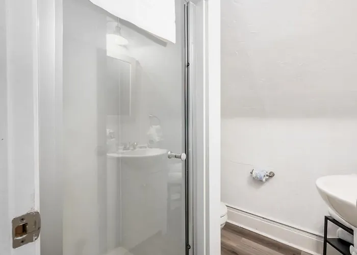 Large 5 Bedroom House Next To Osu, Sleeps 16 * Columbus
