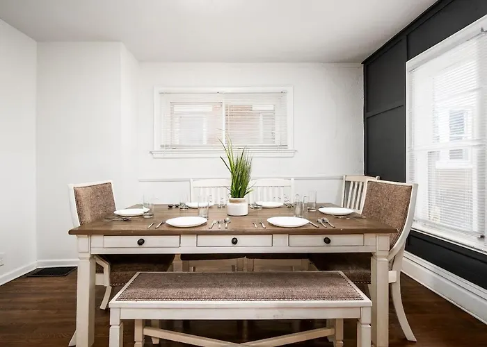 Сasa de vacaciones Large 5 Bedroom House Next To Osu, Sleeps 16