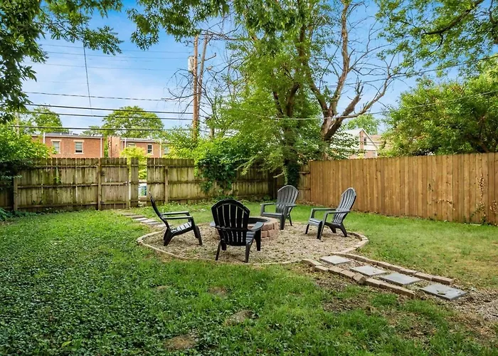 Large 5 Bedroom House Next To Osu, Sleeps 16 Сasa de vacaciones Columbus