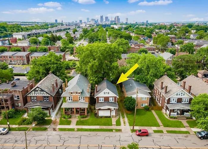 Large 5 Bedroom House Next To Osu, Sleeps 16